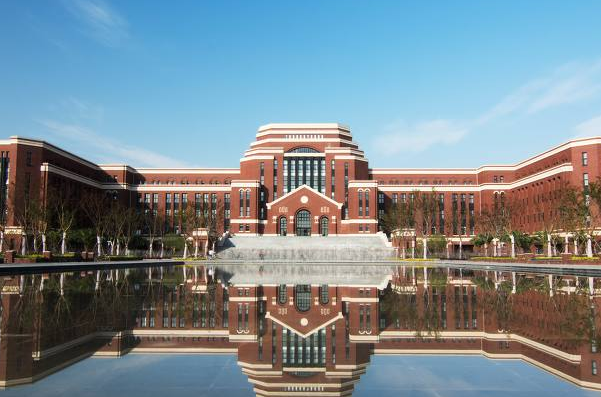 上海建桥学院